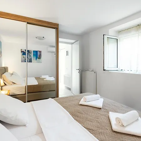 Summer Breeze Apartment